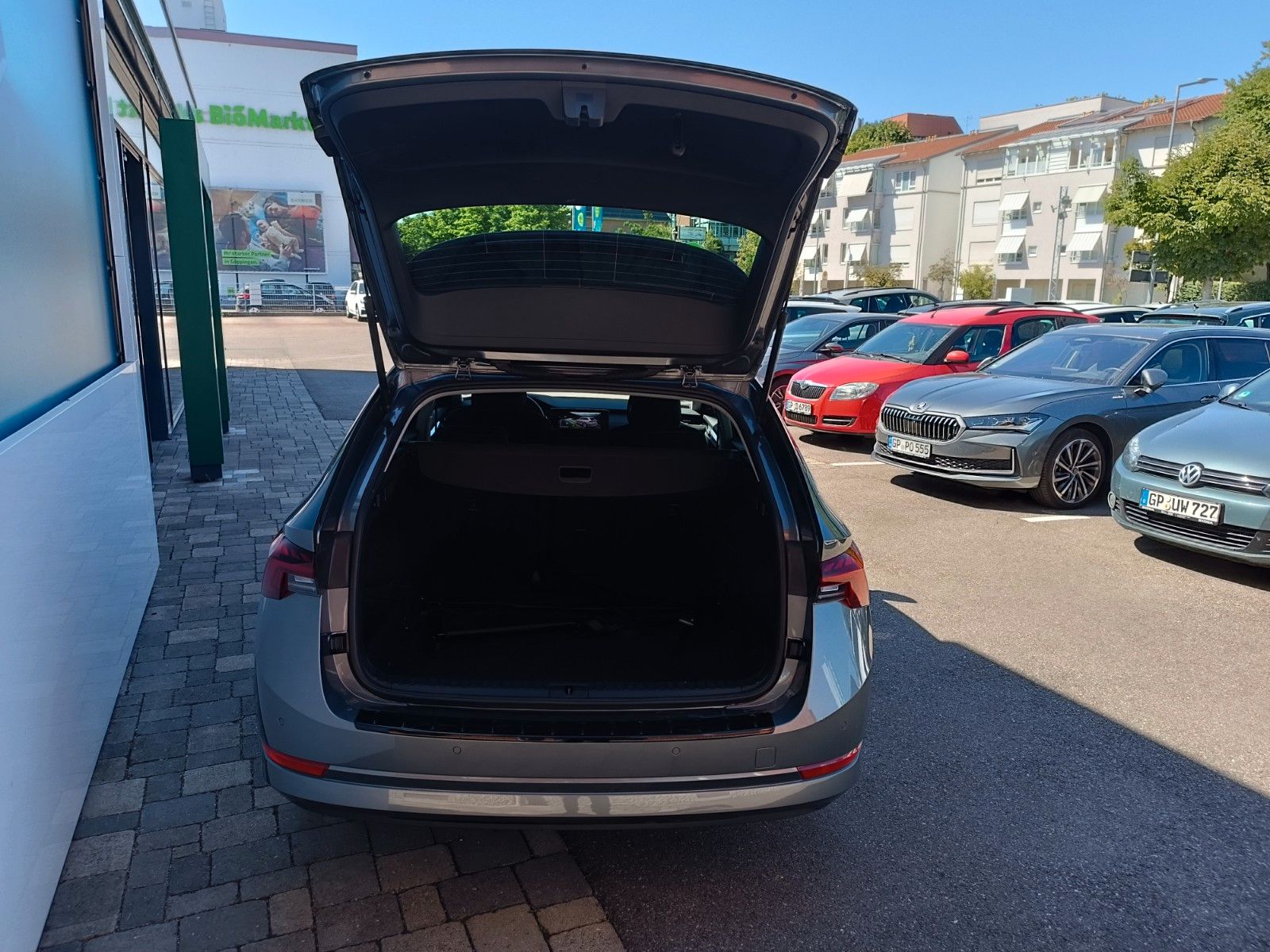 Fahrzeugabbildung SKODA Octavia Combi Style 1.5 TSI, DSG,NAVI CLIMA, SH
