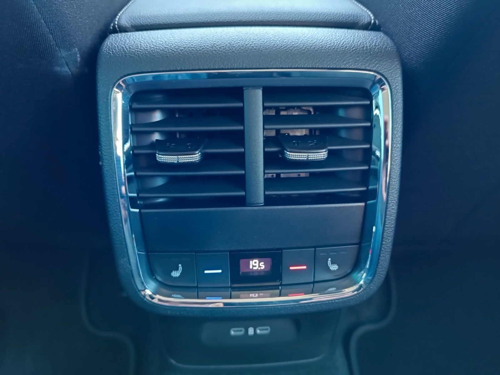 Fahrzeugabbildung SKODA Octavia Combi Style 1.5 TSI, DSG,NAVI CLIMA, SH