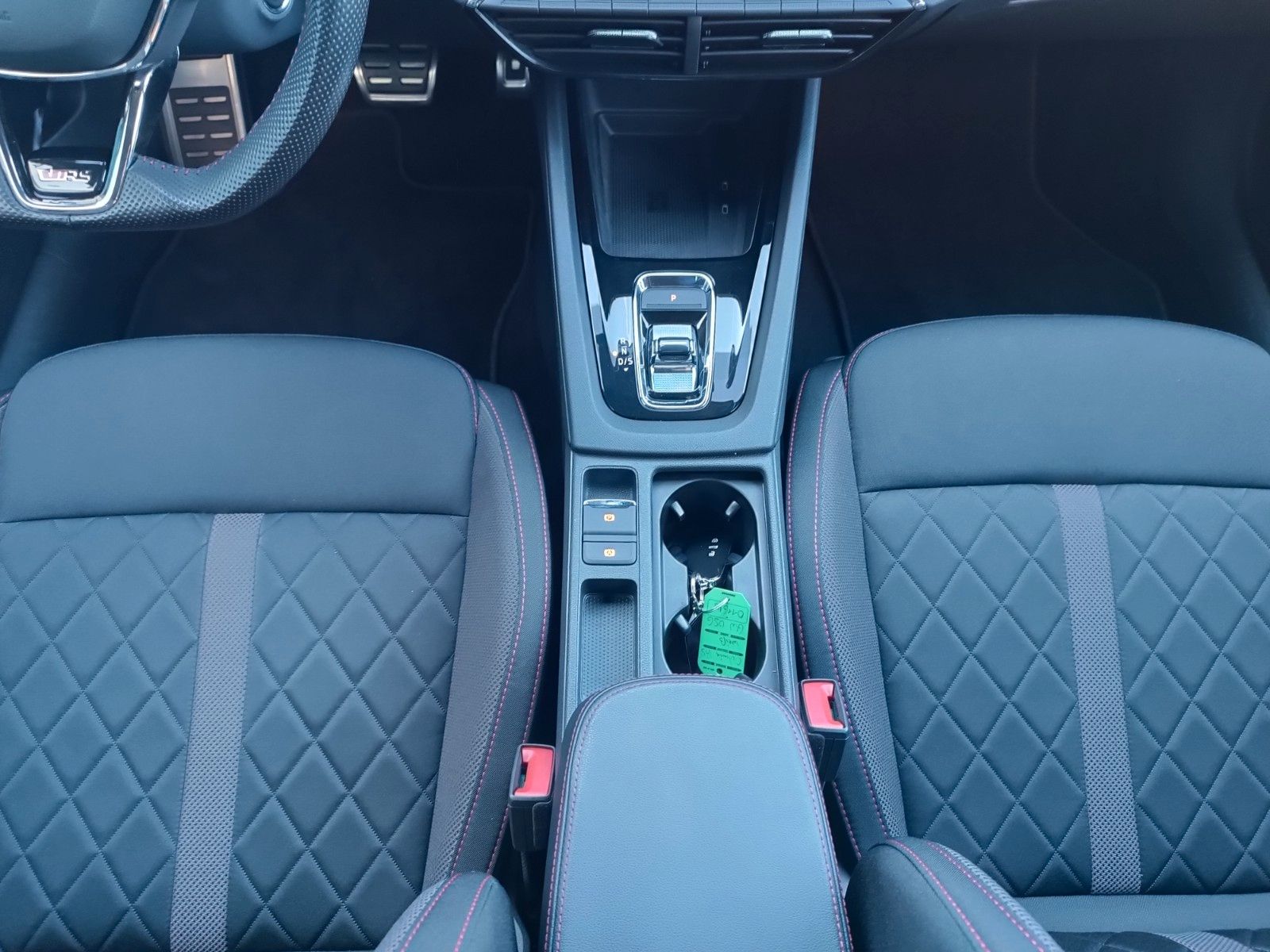 Fahrzeugabbildung SKODA Octavia Combi RS 2.0 TDI 147kW DSG ACC,