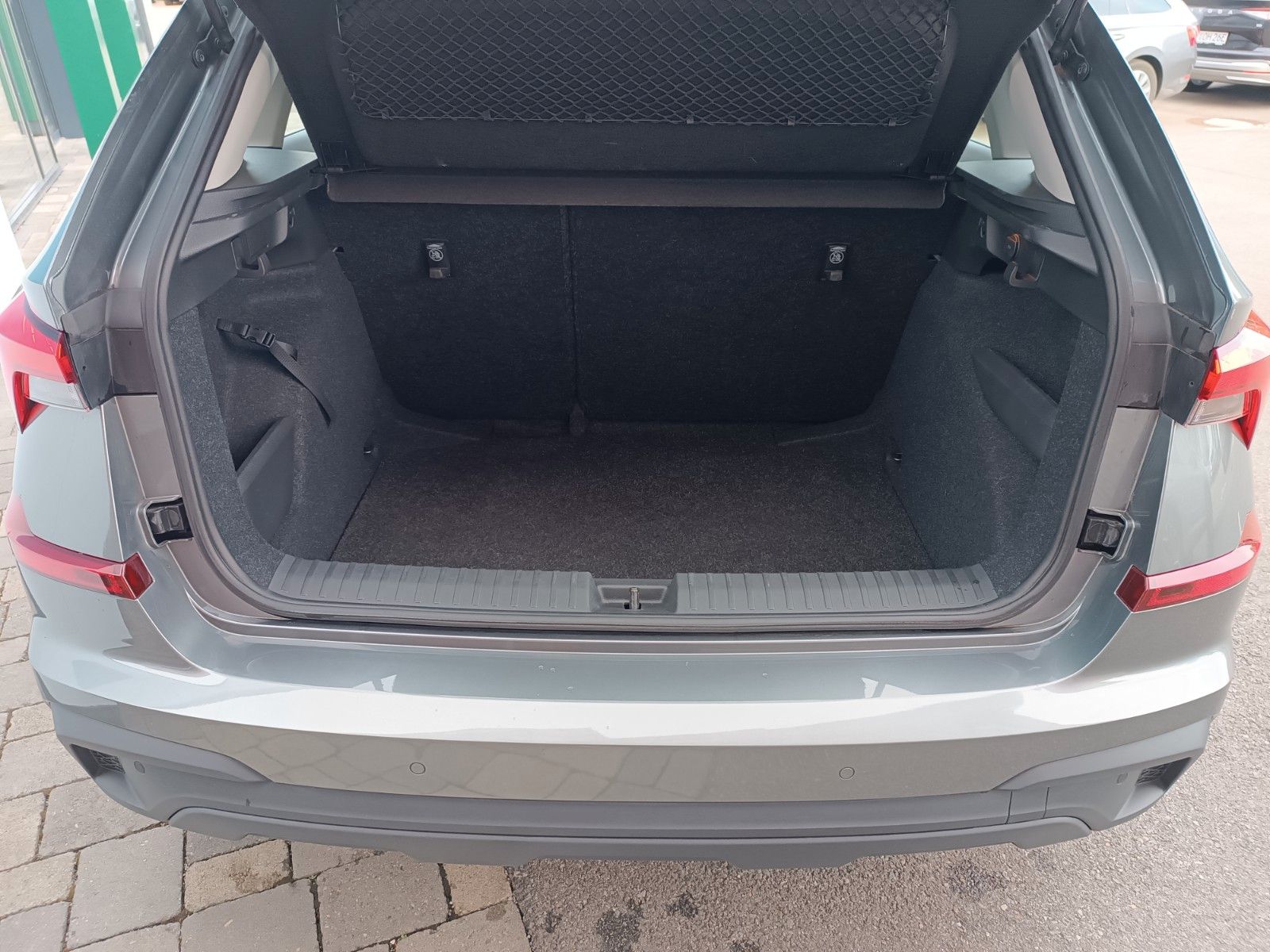 Fahrzeugabbildung SKODA Kamiq Essence 1.0 TSI 70kW SHZ, FSE, LED, PDC