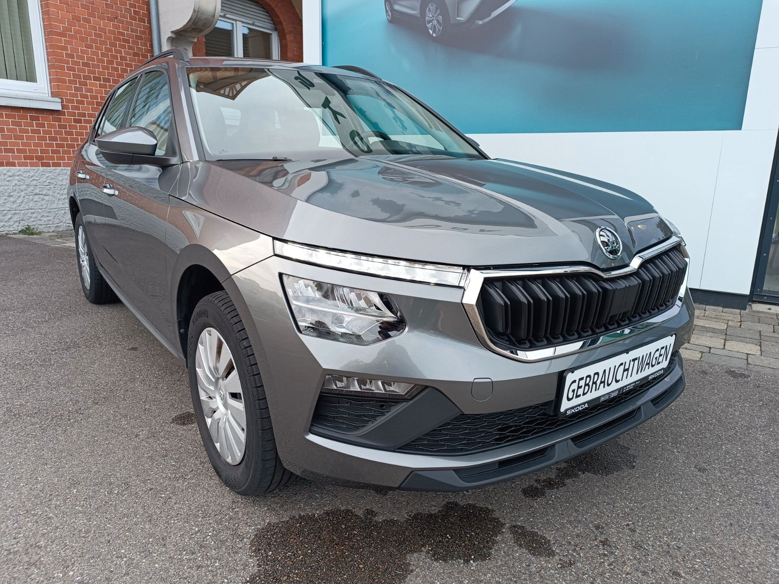 Fahrzeugabbildung SKODA Kamiq Essence 1.0 TSI 70kW SHZ, FSE, LED, PDC