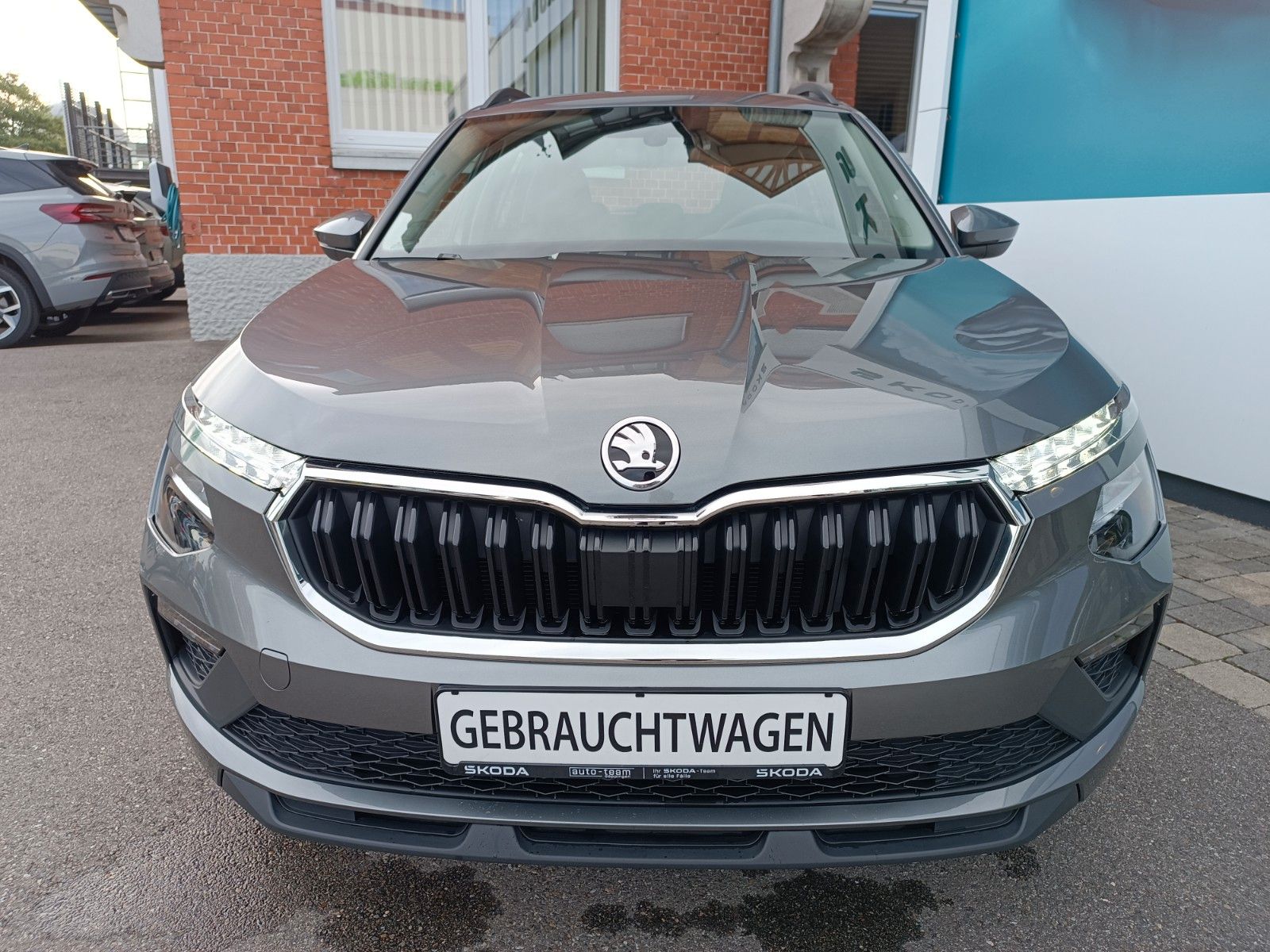 Fahrzeugabbildung SKODA Kamiq Essence 1.0 TSI 70kW SHZ, FSE, LED, PDC