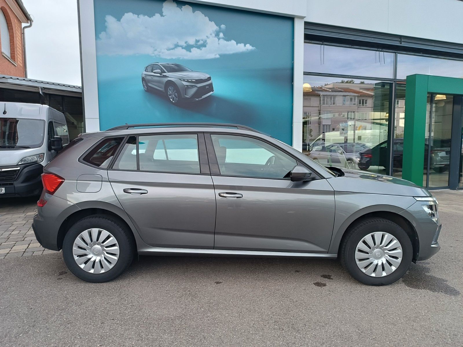 Fahrzeugabbildung SKODA Kamiq Essence 1.0 TSI 70kW SHZ, FSE, LED, PDC