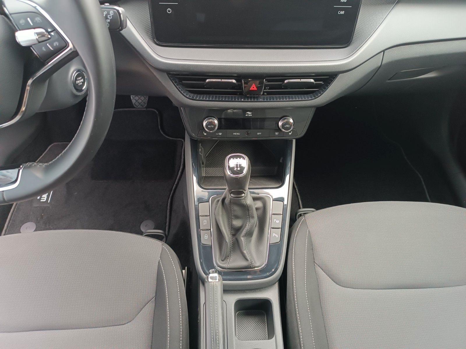 Fahrzeugabbildung SKODA Fabia Ambition 1.0 TSI 70kW ACC, SHZ, KESSY, LED