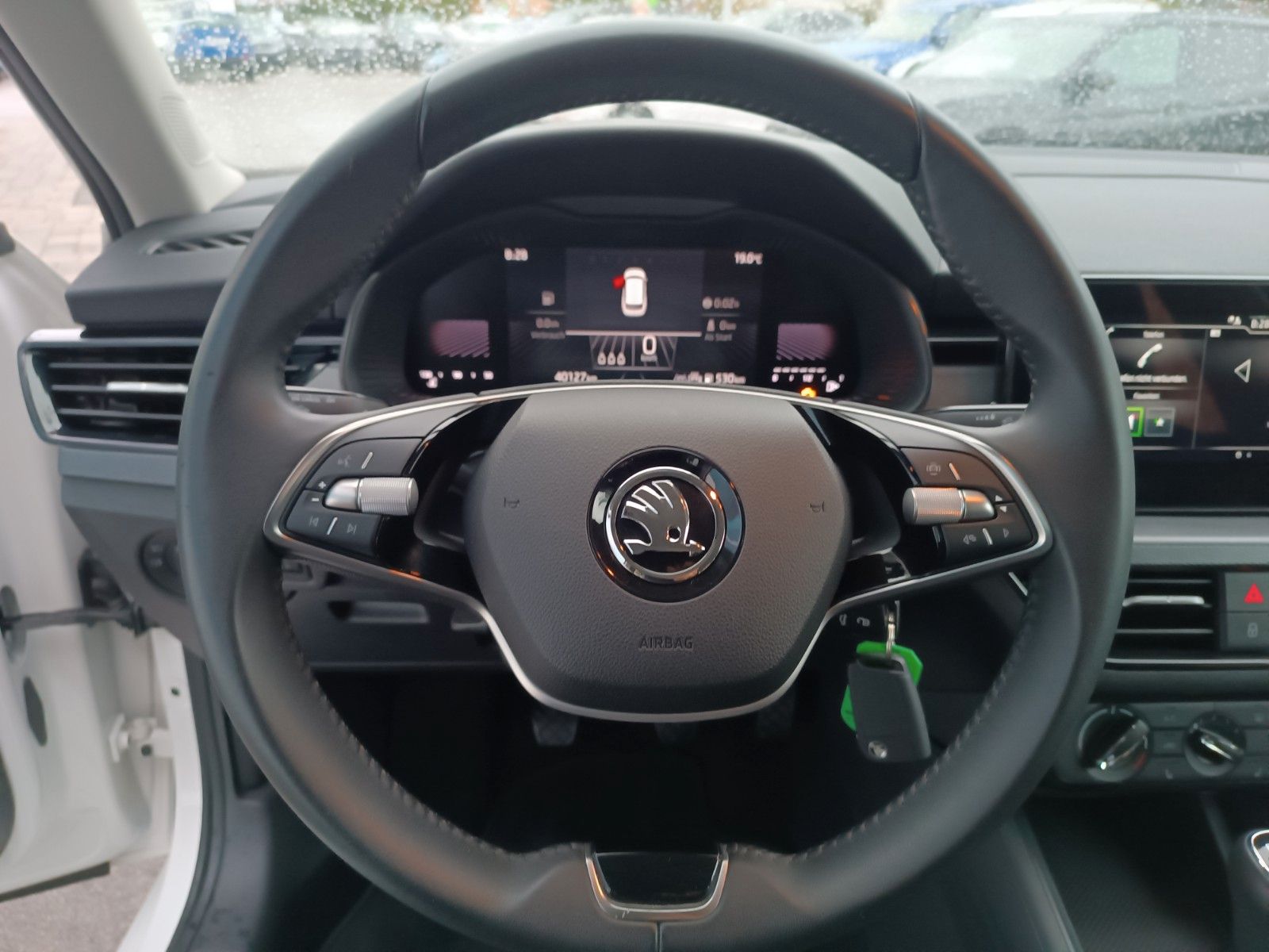 Fahrzeugabbildung SKODA Kamiq Essence 1.0 TSI 70kW SHZ, BLUETOOTH, LED