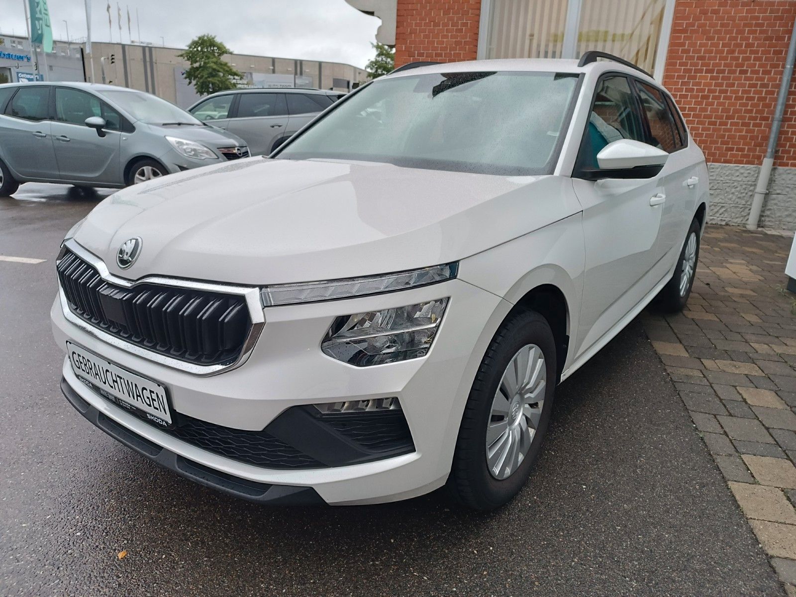 Fahrzeugabbildung SKODA Kamiq Essence 1.0 TSI 70kW SHZ, BLUETOOTH, LED