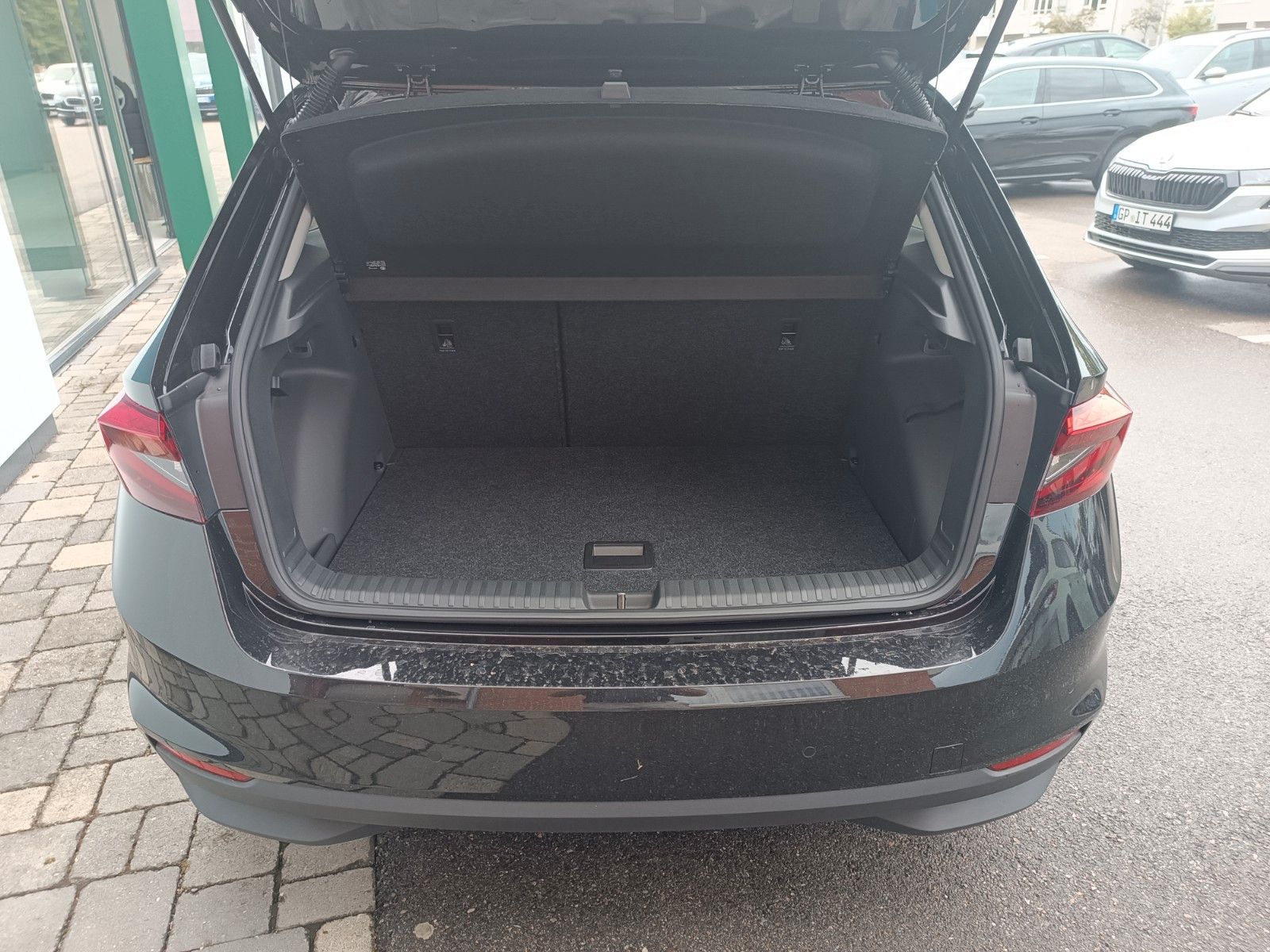 Fahrzeugabbildung SKODA Fabia Balance 1,0 TSI 85 kW DSG NAVI,LED,SHZ,KAM