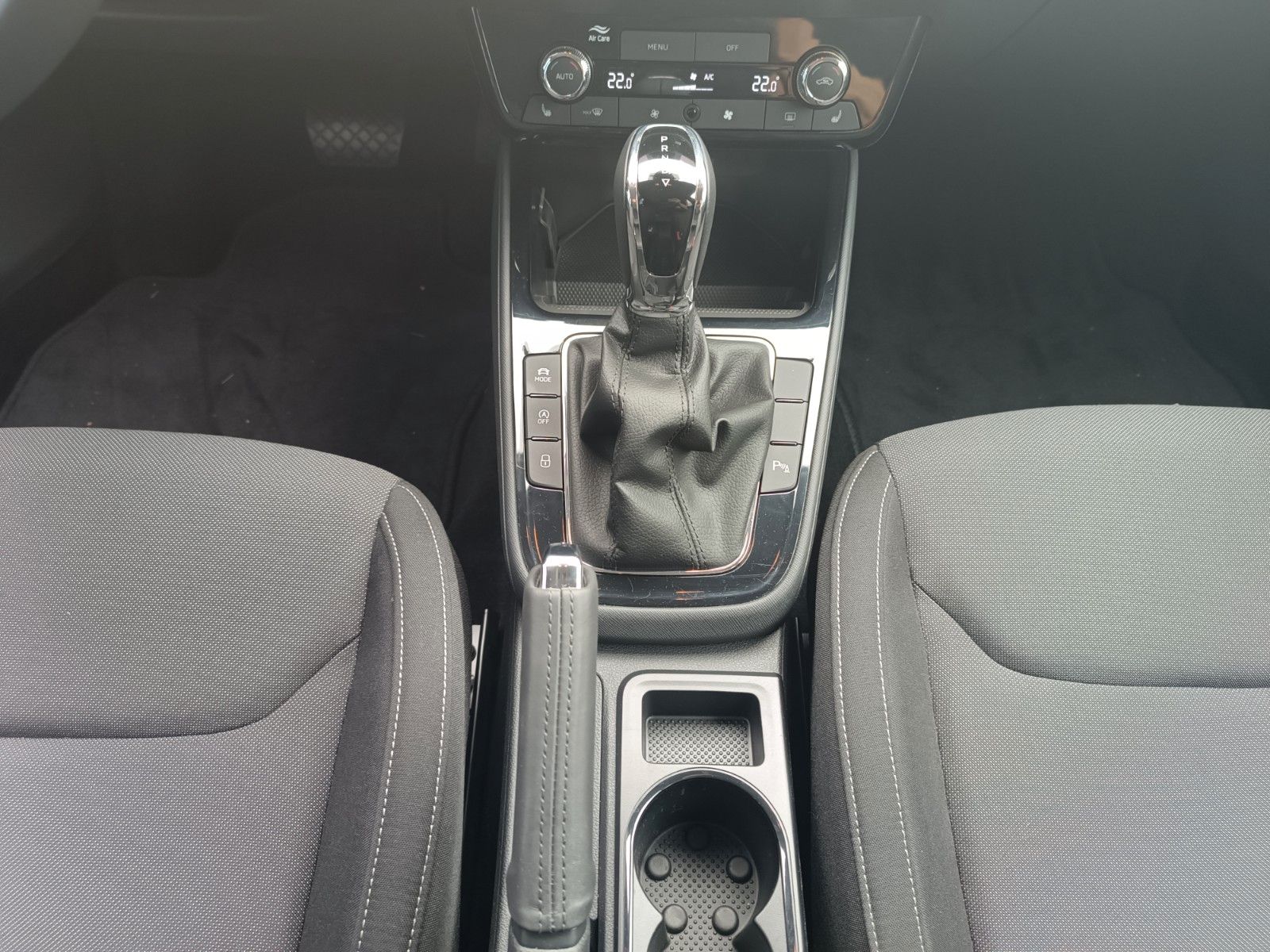 Fahrzeugabbildung SKODA Fabia Balance 1,0 TSI 85 kW DSG NAVI,LED,SHZ,KAM