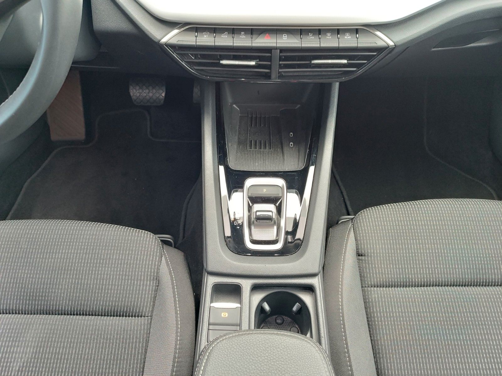 Fahrzeugabbildung SKODA Octavia Combi Selection 1,5 TSI mHEV 110 kW DSG