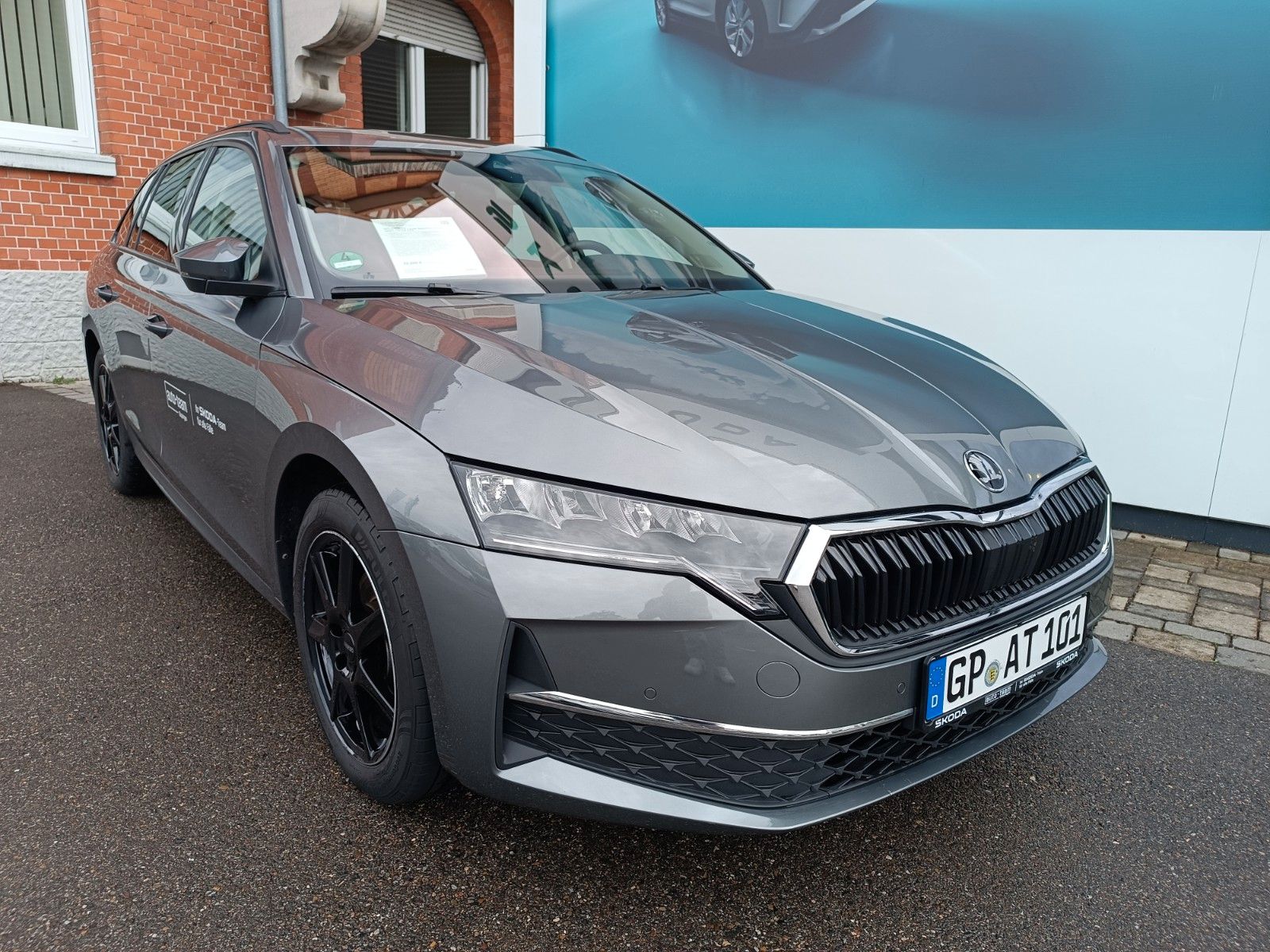 Fahrzeugabbildung SKODA Octavia Combi Selection 1,5 TSI mHEV 110 kW DSG