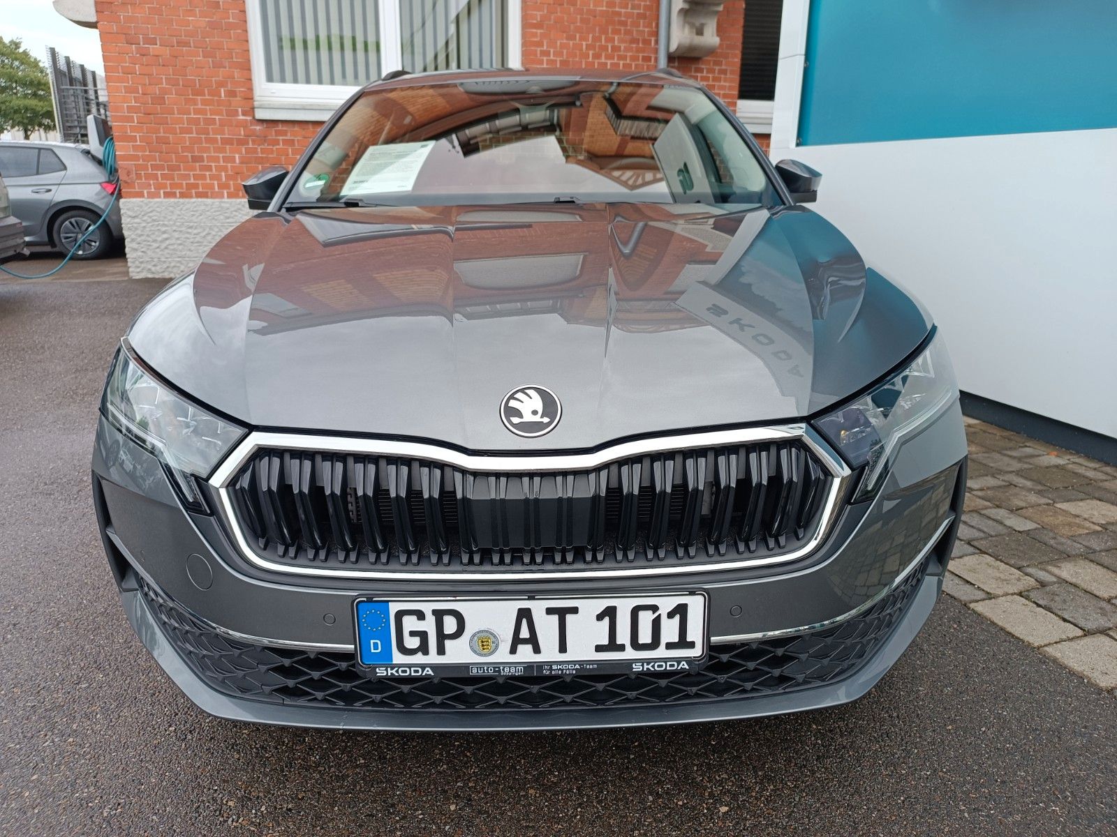 Fahrzeugabbildung SKODA Octavia Combi Selection 1,5 TSI mHEV 110 kW DSG