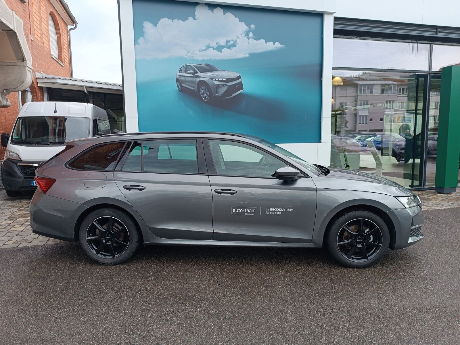 Fahrzeugabbildung SKODA Octavia Combi Selection 1,5 TSI mHEV 110 kW DSG