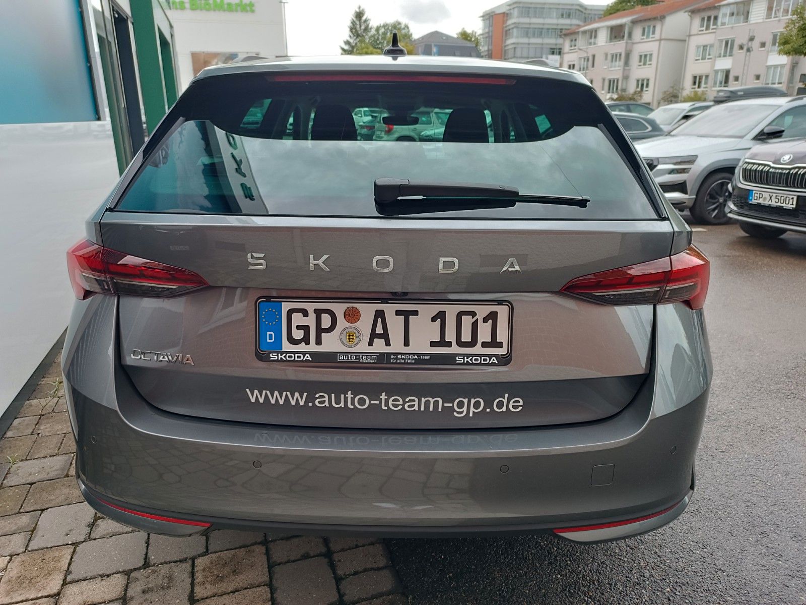 Fahrzeugabbildung SKODA Octavia Combi Selection 1,5 TSI mHEV 110 kW DSG
