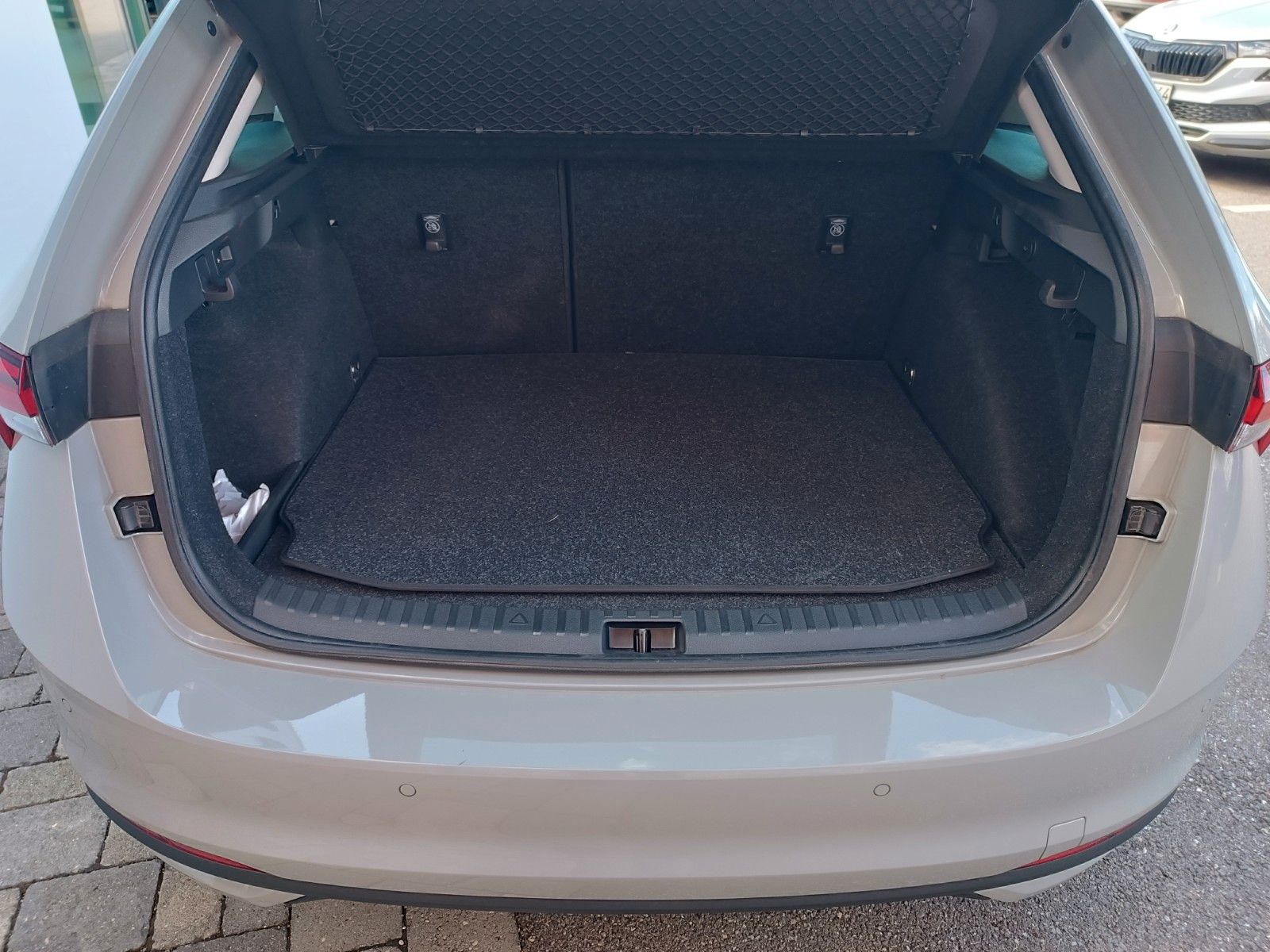 Fahrzeugabbildung SKODA Scala Selection 1.0 TSI, DSG, AHK, SH,SMART-L