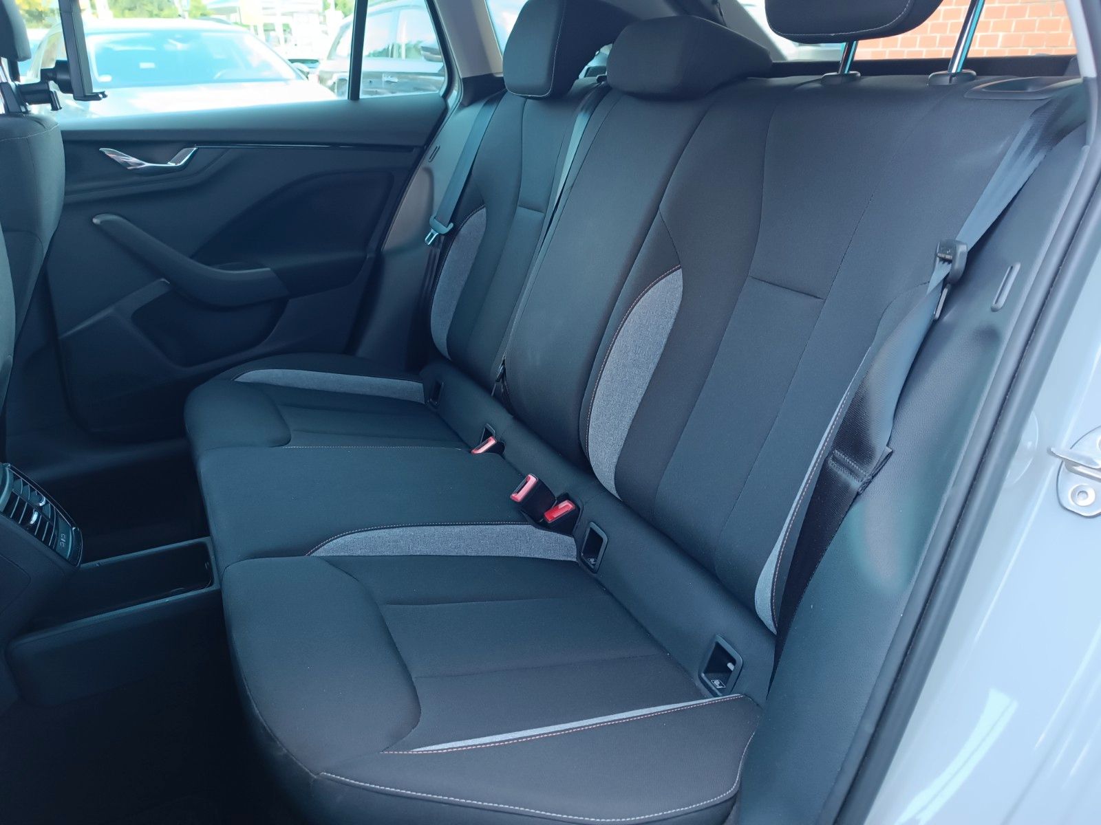 Fahrzeugabbildung SKODA Scala Selection 1.0 TSI, DSG, AHK, SH,SMART-L