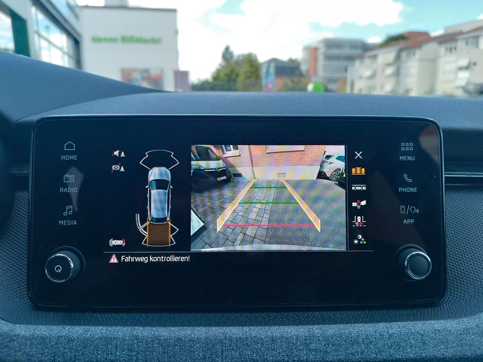 Fahrzeugabbildung SKODA Scala Selection 1.0 TSI, DSG, AHK, SH,SMART-L