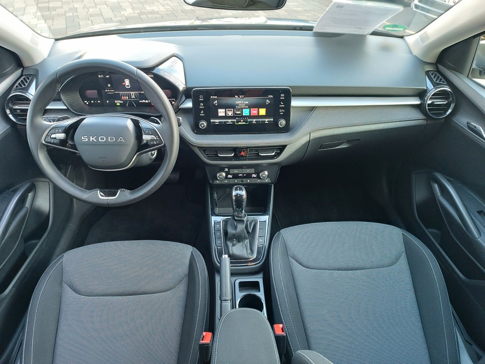 Fahrzeugabbildung SKODA Fabia Tour 1.0l TSI 85kW DSG LED,KAMERA,PDC,SHZ
