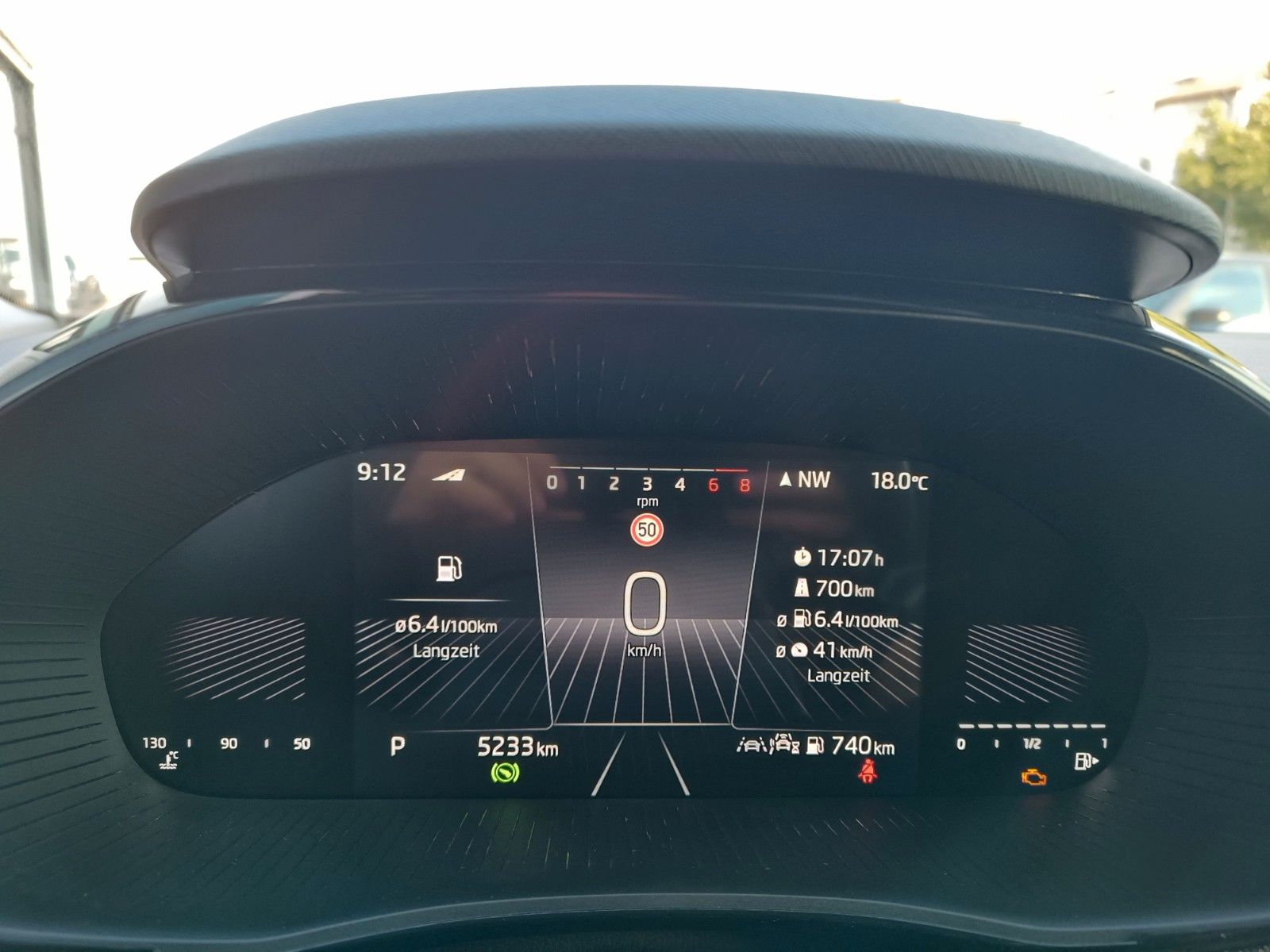 Fahrzeugabbildung SKODA Fabia Tour 1.0l TSI 85kW DSG LED,KAMERA,PDC,SHZ