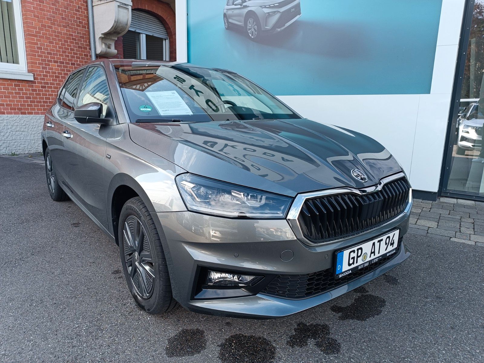 Fahrzeugabbildung SKODA Fabia Tour 1.0l TSI 85kW DSG LED,KAMERA,PDC,SHZ