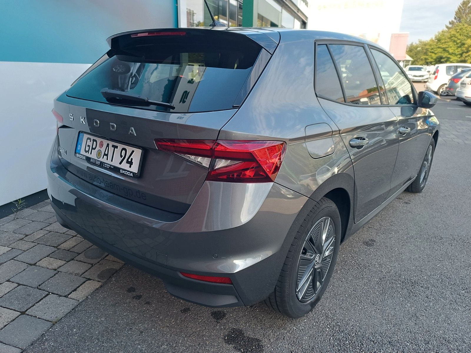 Fahrzeugabbildung SKODA Fabia Tour 1.0l TSI 85kW DSG LED,KAMERA,PDC,SHZ
