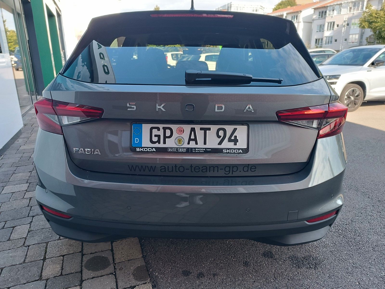 Fahrzeugabbildung SKODA Fabia Tour 1.0l TSI 85kW DSG LED,KAMERA,PDC,SHZ