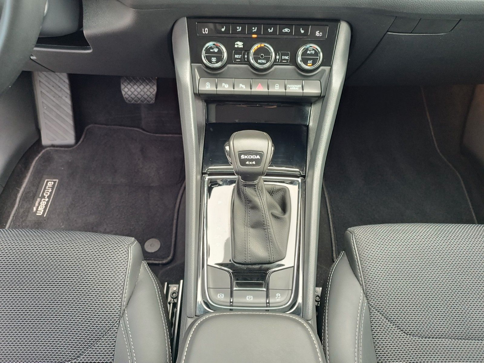 Fahrzeugabbildung SKODA Kodiaq Style 2,0 TDI 147 kW DSG 4x4 NAVI,MATRIX
