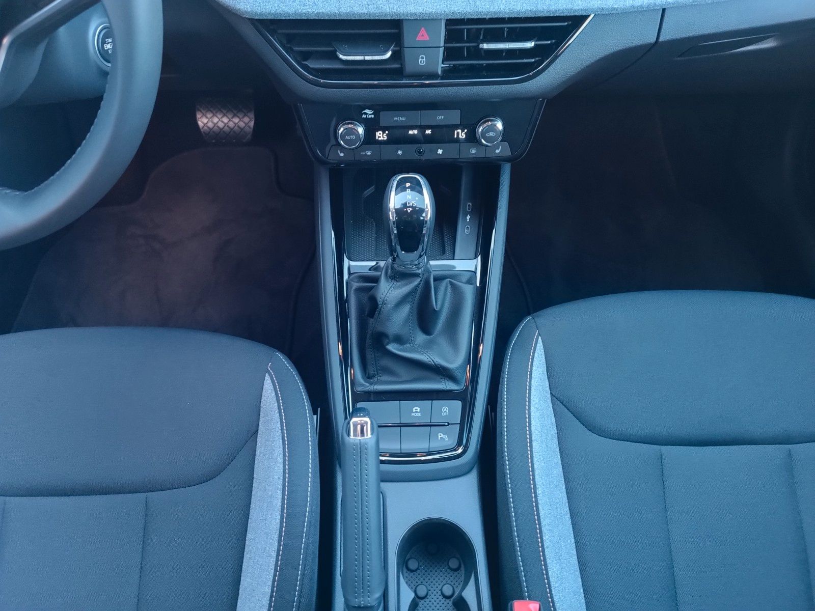 Fahrzeugabbildung SKODA Scala Balance 1.5 TSI DSG,AHK,SH,CLIMA,SMART-L