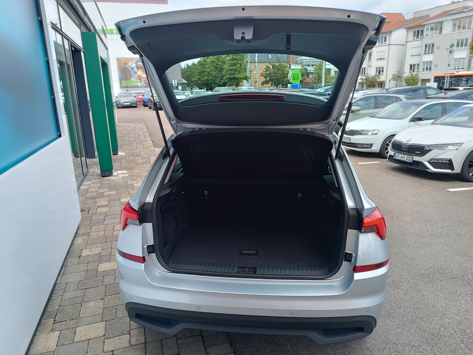 Fahrzeugabbildung SKODA Kamiq Tour 1.0 TSI 81 KW ACC, LED, SHZ, CLIMA