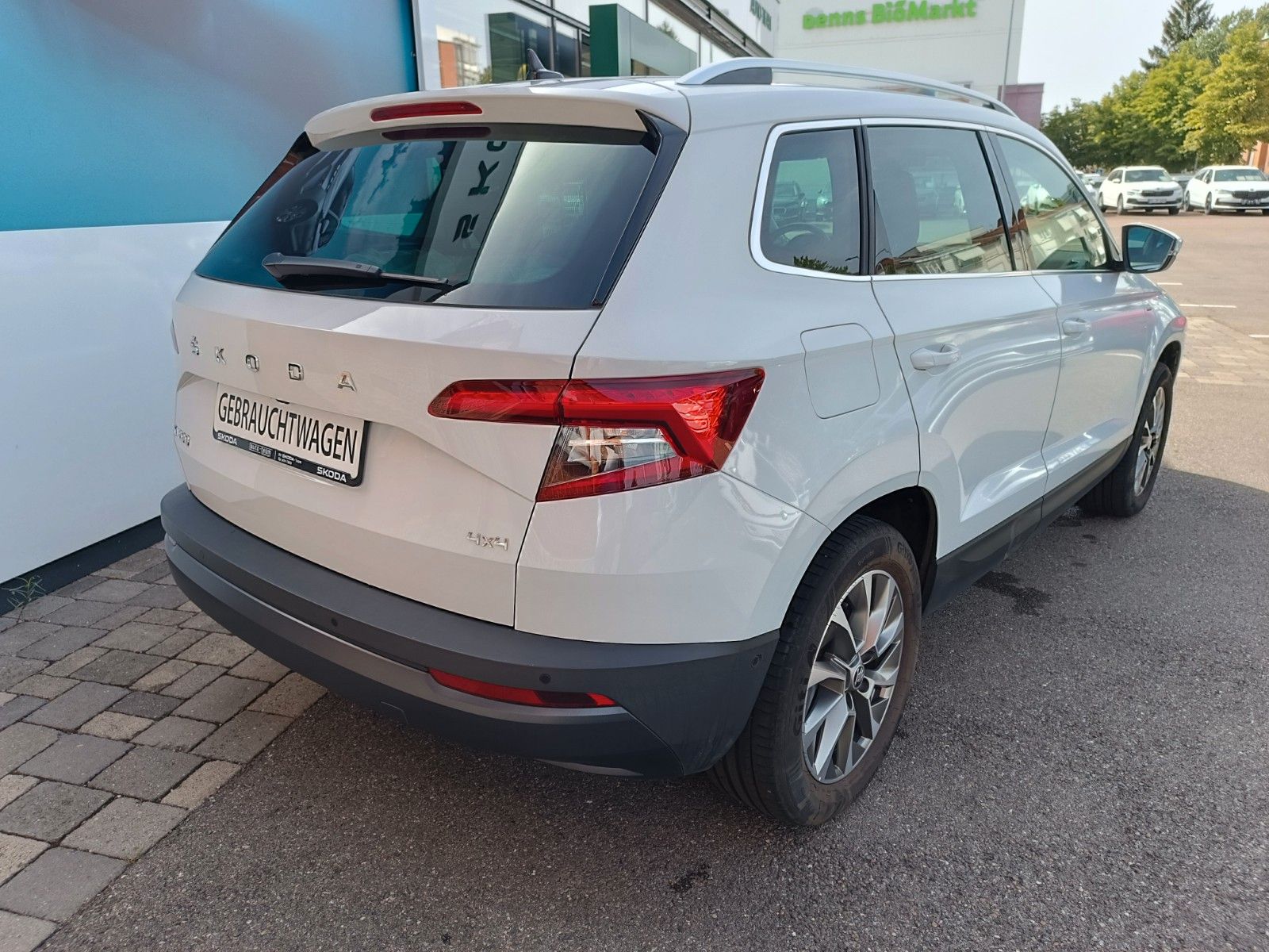 Fahrzeugabbildung SKODA Karoq Clever 2.0 TDI DSG 110kW 4x4 AHK, 360°