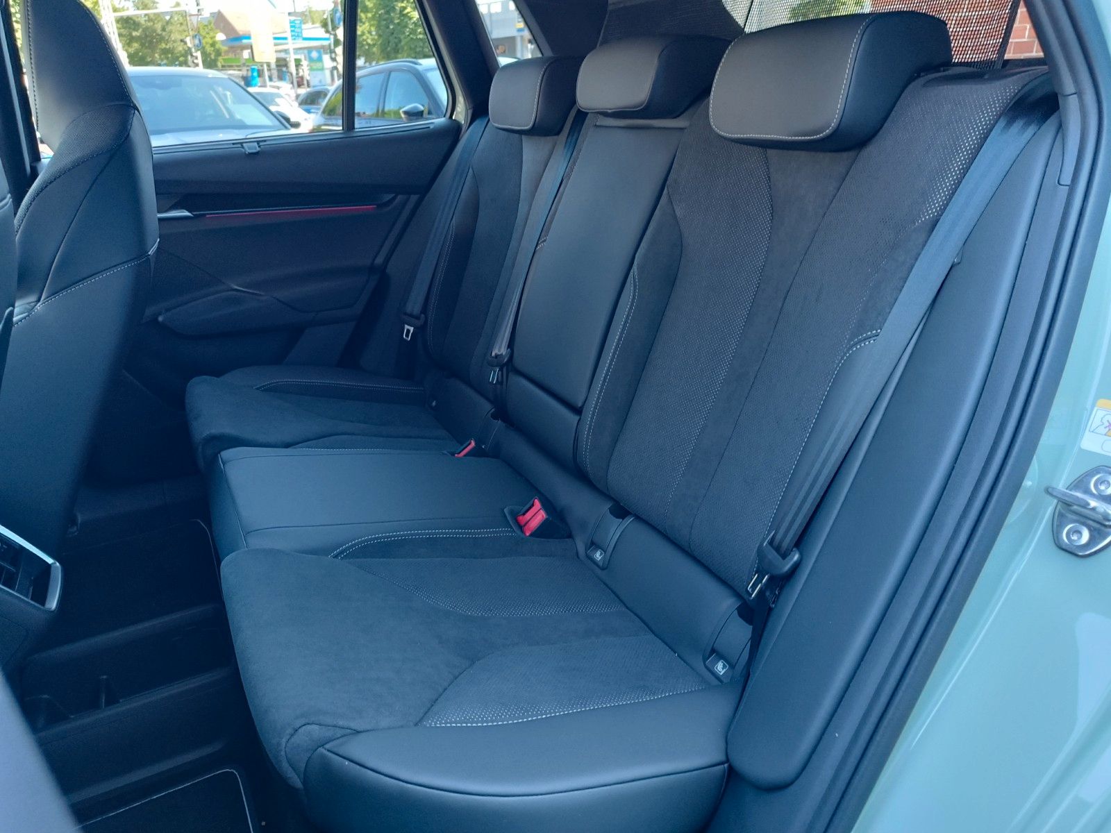 Fahrzeugabbildung SKODA Elroq Sportline 140kW MJ 2027 CANTON,HEAD-UP