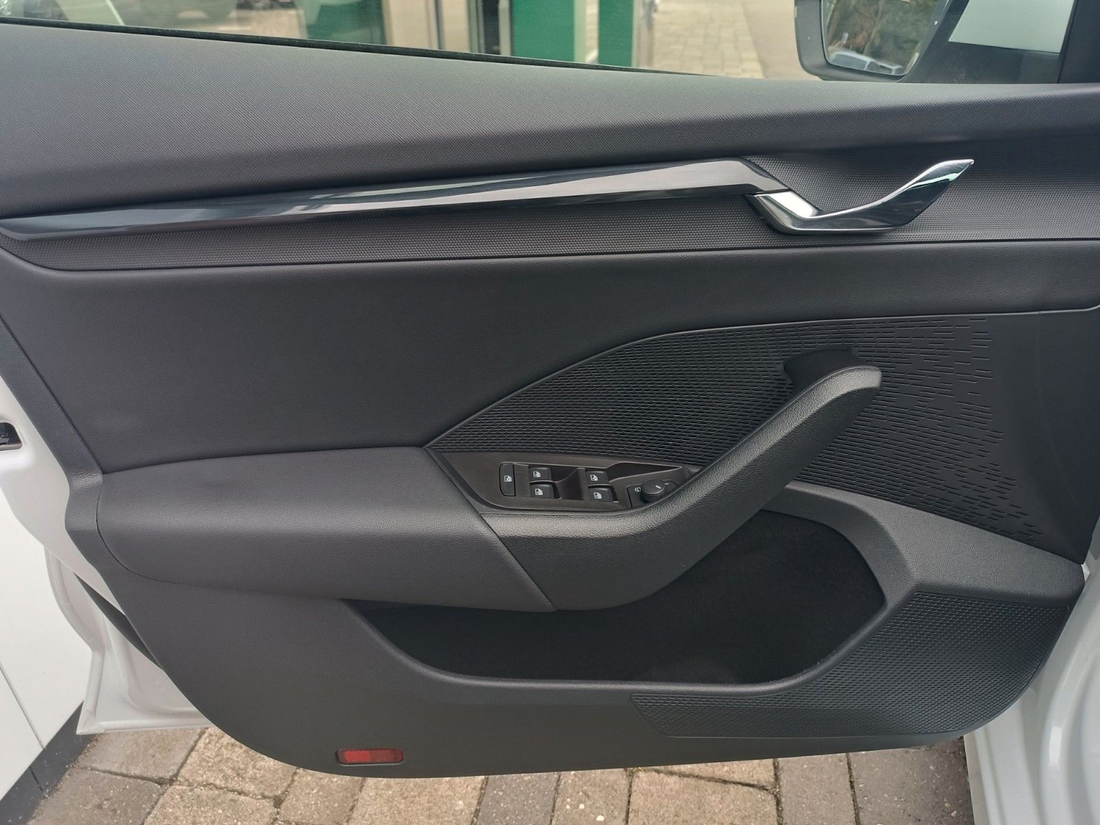 Fahrzeugabbildung SKODA Octavia Combi Tour 2.0 TDI DSG 110kW Standheiz.
