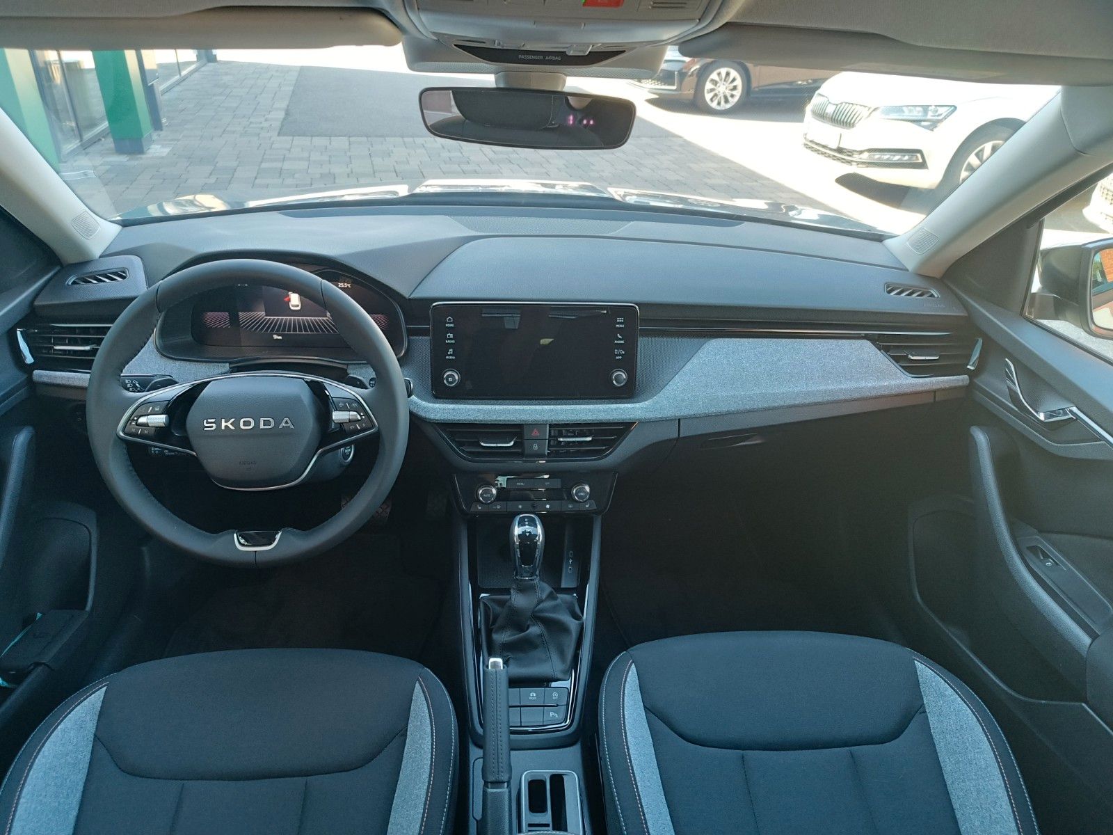 Fahrzeugabbildung SKODA Kamiq Balance 1,0 TSI 85 kW DSG AHK,ACC,LED,SHZ