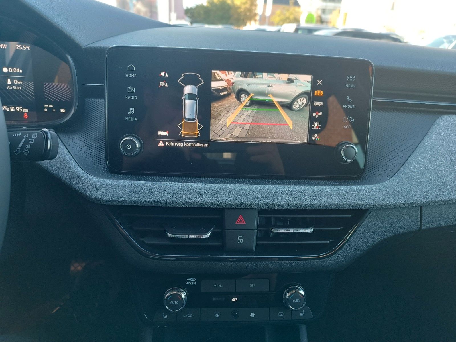 Fahrzeugabbildung SKODA Kamiq Balance 1,0 TSI 85 kW DSG AHK,ACC,LED,SHZ