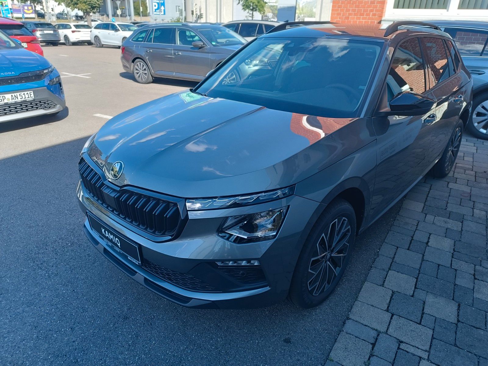 Fahrzeugabbildung SKODA Kamiq Balance 1,0 TSI 85 kW DSG AHK,ACC,LED,SHZ