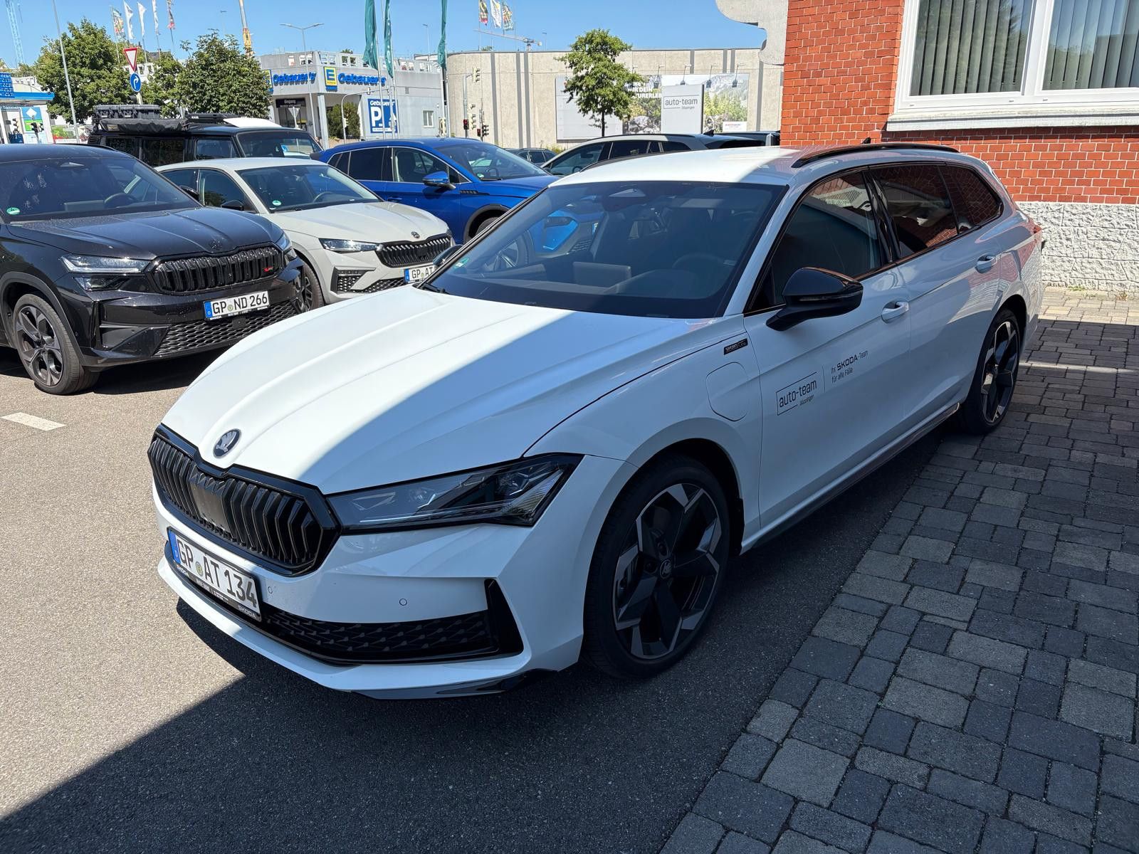 Fahrzeugabbildung SKODA Superb Combi Sportline 1.5 TSI iV AHK Headup