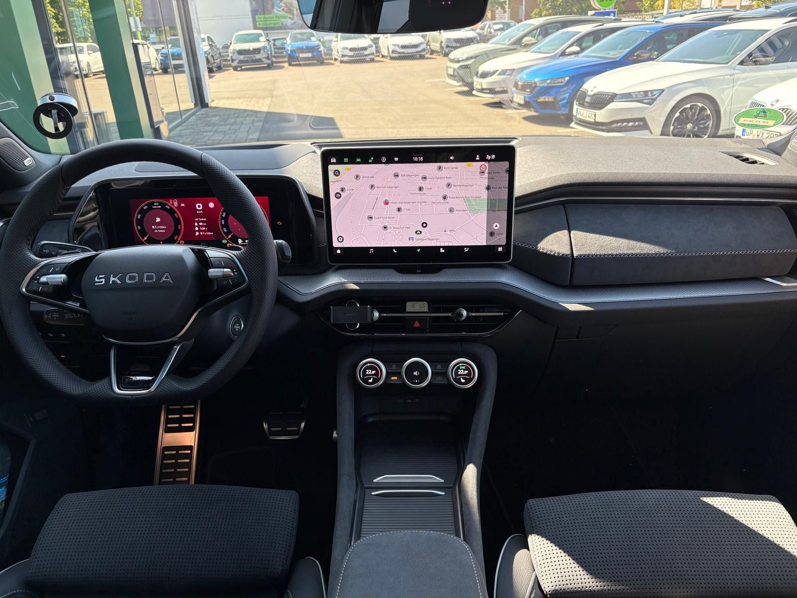 Fahrzeugabbildung SKODA Kodiaq Sportline 2.0 TDI DSG 4x4 Pano 7Sitz. AHK