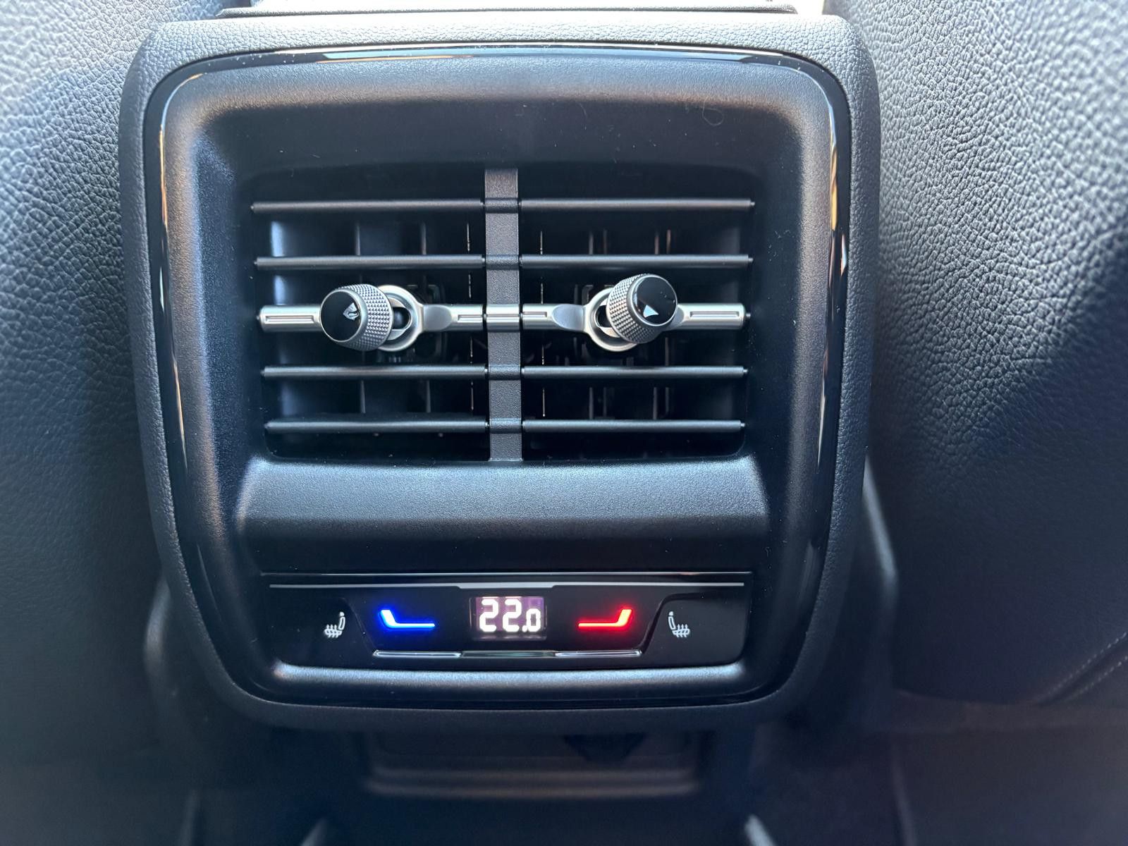 Fahrzeugabbildung SKODA Kodiaq Sportline 2.0 TDI DSG 4x4 Pano 7Sitz. AHK