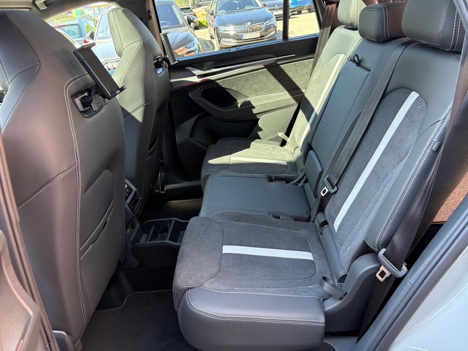 Fahrzeugabbildung SKODA Kodiaq Sportline 2.0 TDI DSG 4x4 Pano 7Sitz. AHK