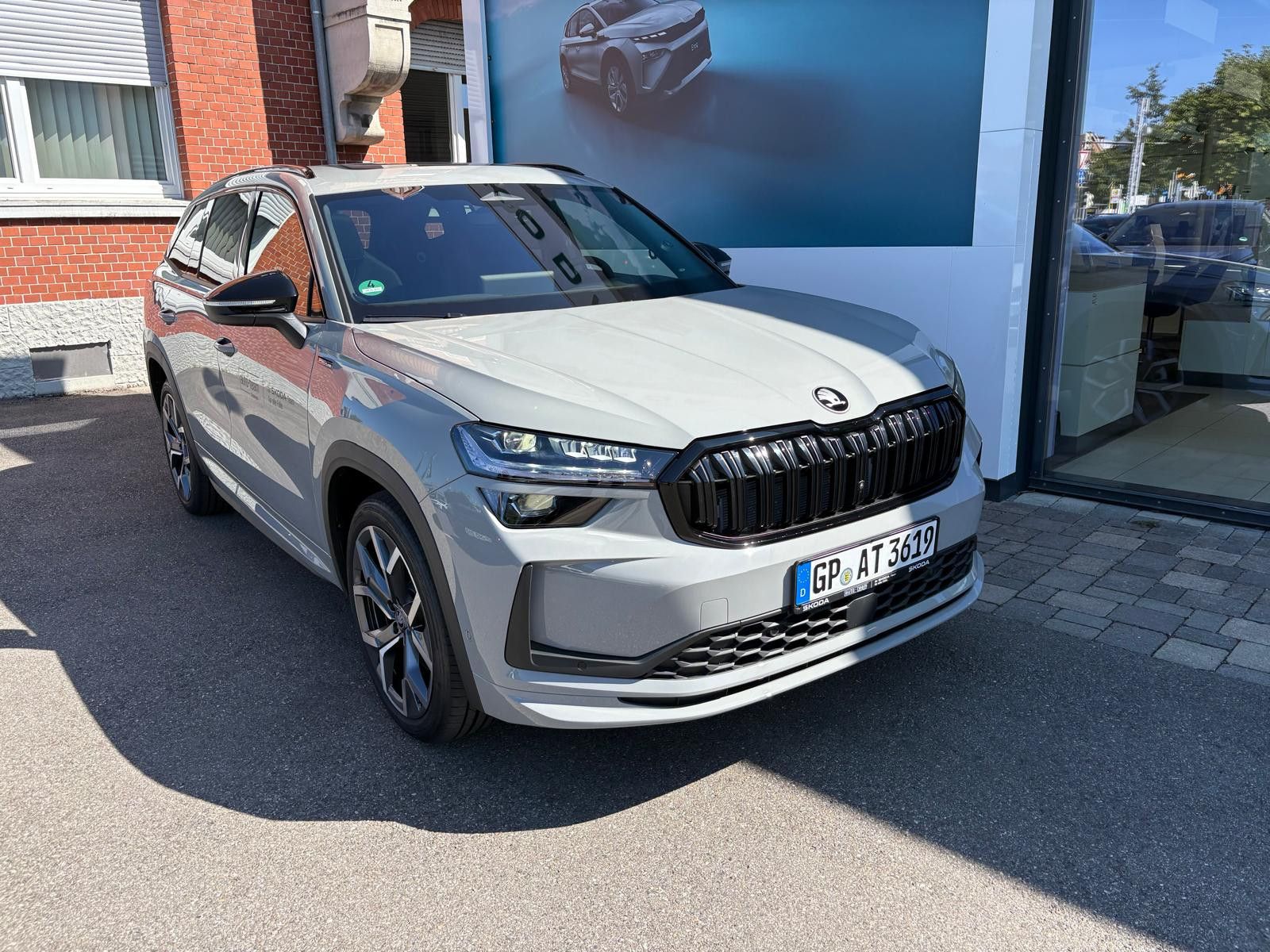 Fahrzeugabbildung SKODA Kodiaq Sportline 2.0 TDI DSG 4x4 Pano 7Sitz. AHK