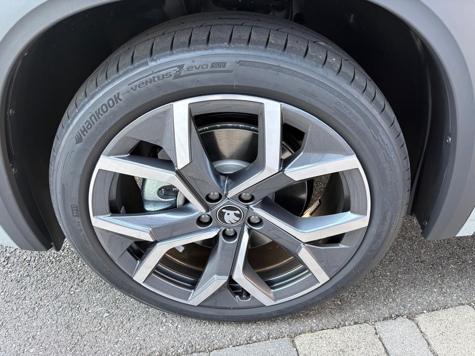 Fahrzeugabbildung SKODA Kodiaq Sportline 2.0 TDI DSG 4x4 Pano 7Sitz. AHK