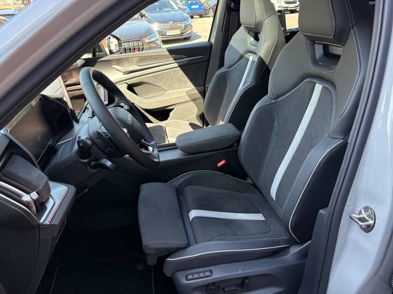 Fahrzeugabbildung SKODA Kodiaq Sportline 2.0 TDI DSG 4x4 Pano 7Sitz. AHK