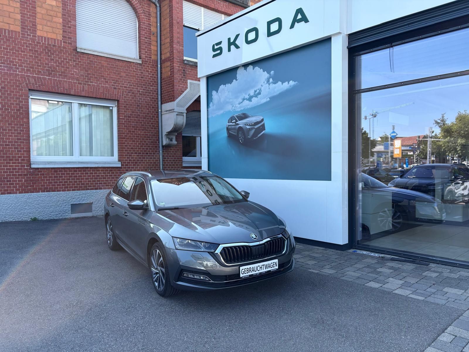 SKODA Octavia Combi Style 2.0 TDI DSG AHK NAV ACC
