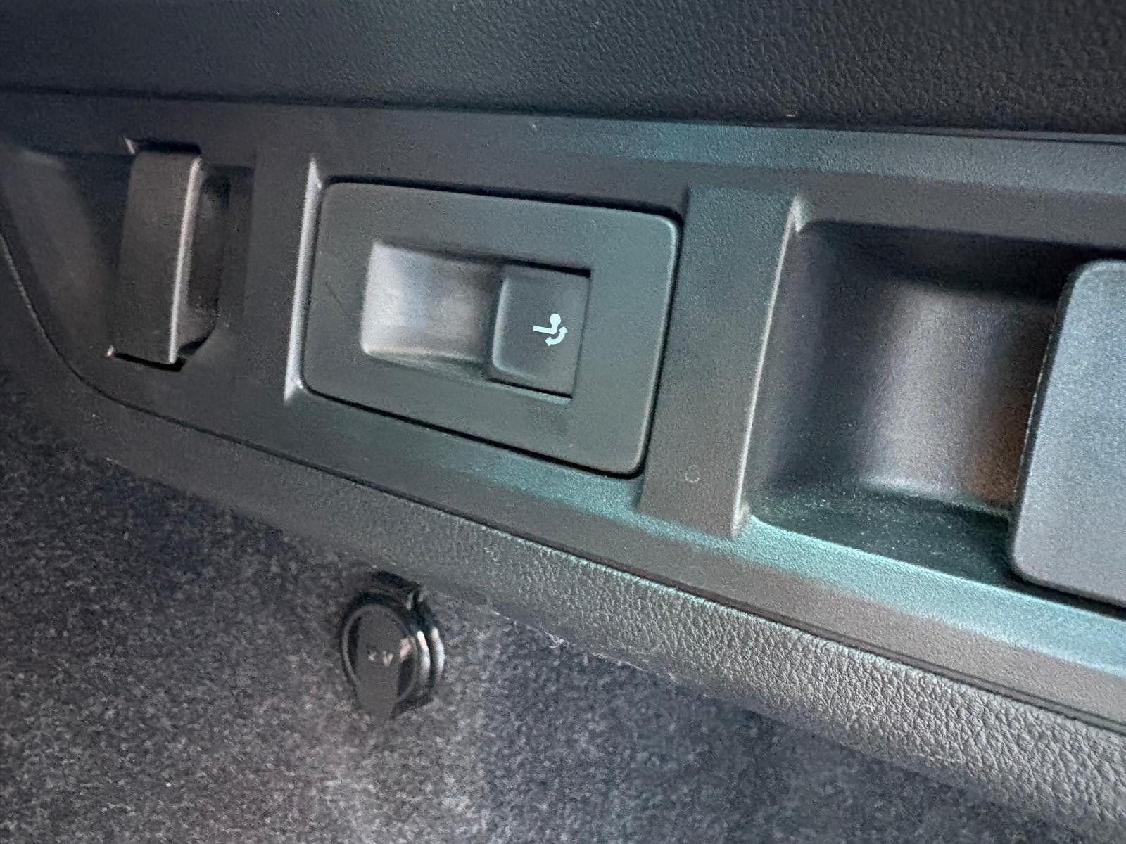Fahrzeugabbildung SKODA Octavia Combi Style 2.0 TDI DSG AHK NAV ACC