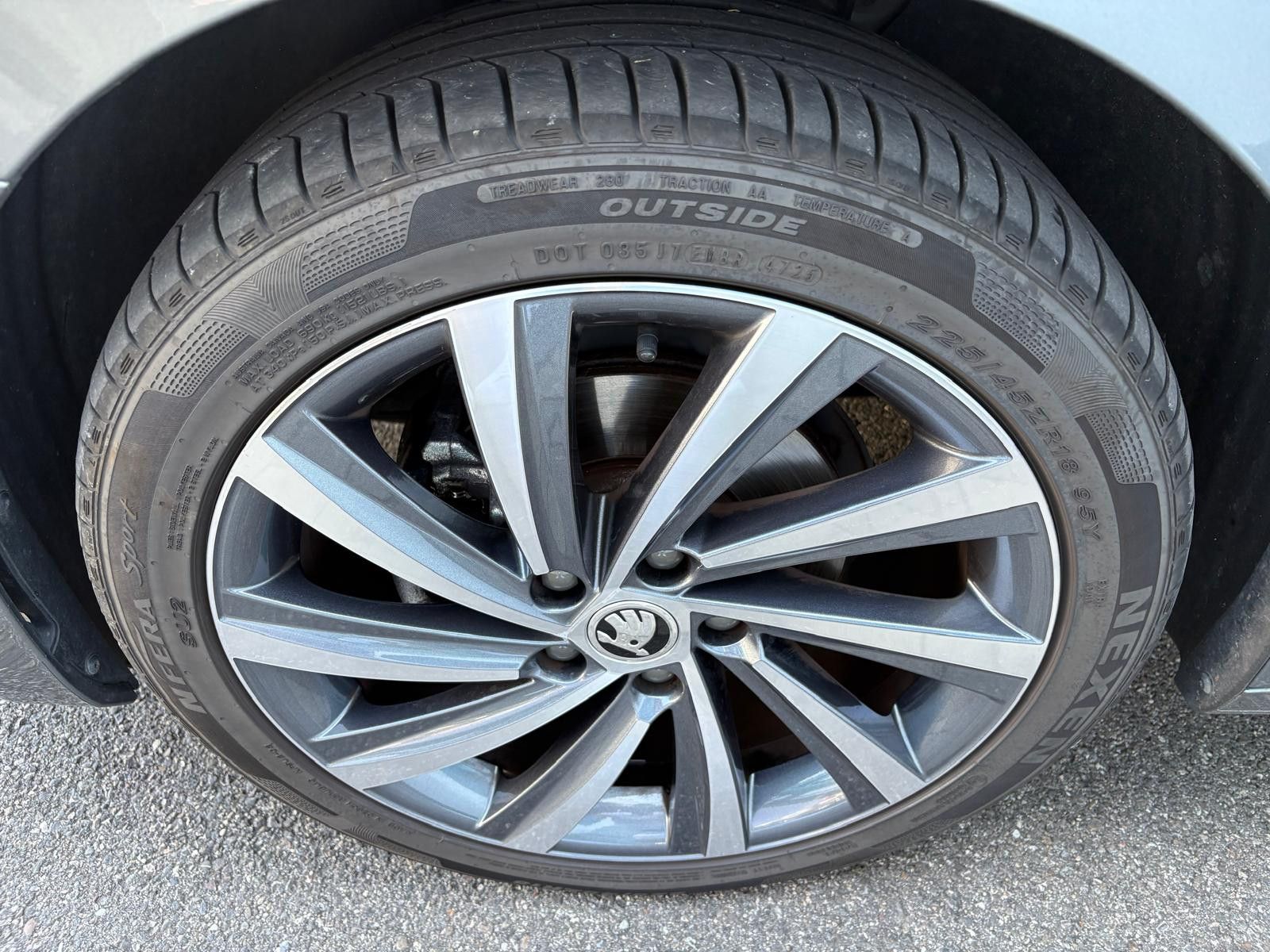 Fahrzeugabbildung SKODA Octavia Combi Style 2.0 TDI DSG AHK NAV ACC