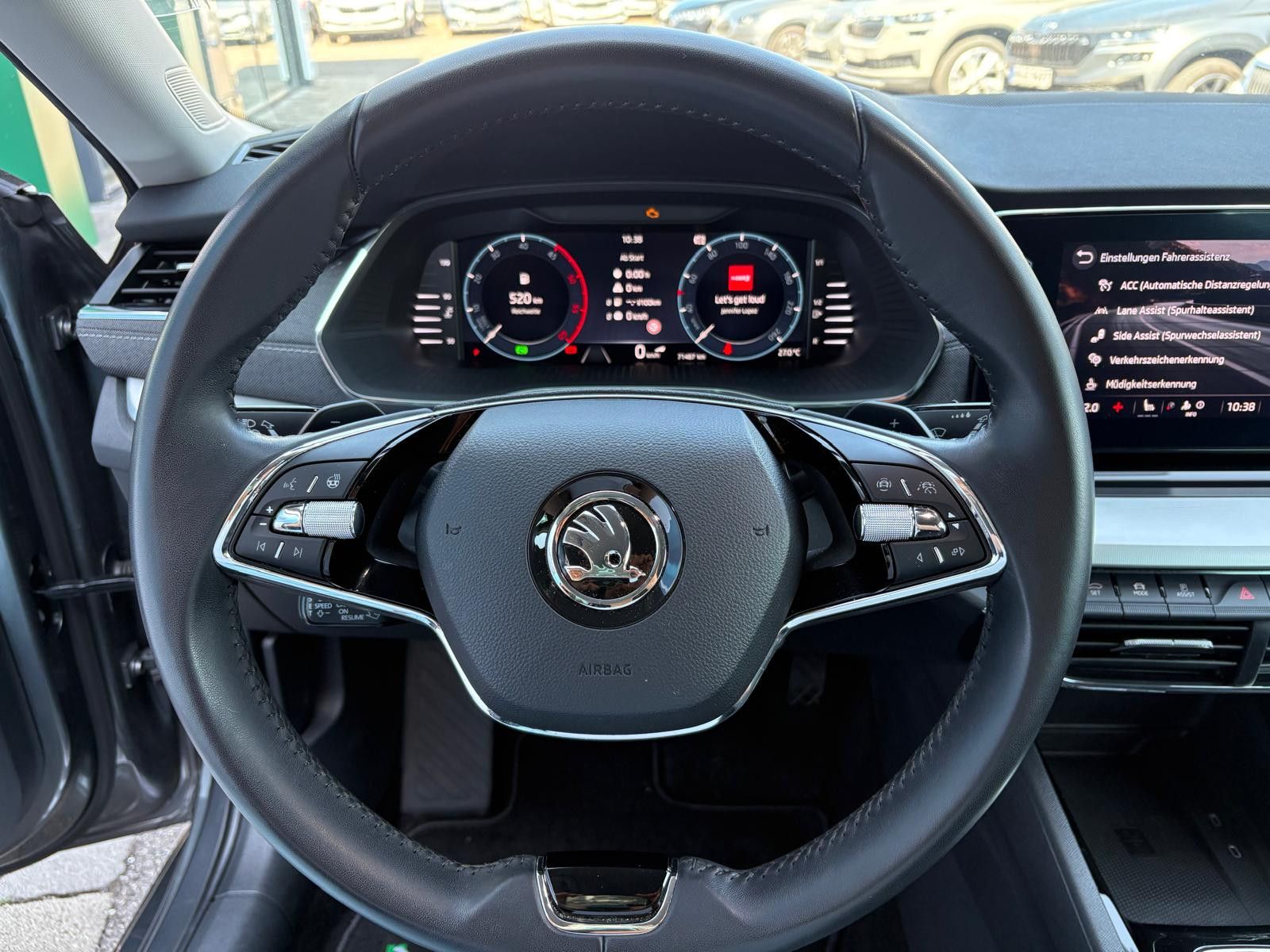 Fahrzeugabbildung SKODA Octavia Combi Style 2.0 TDI DSG AHK NAV ACC