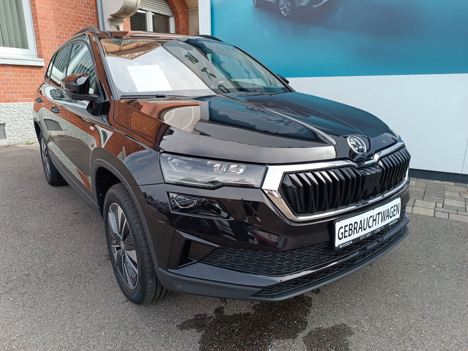 Fahrzeugabbildung SKODA Karoq Tour 2.0 TDI 85kW 6 Gang Schaltgetr. AHK
