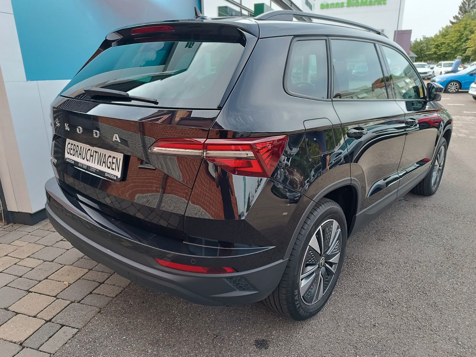 Fahrzeugabbildung SKODA Karoq Tour 2.0 TDI 85kW 6 Gang Schaltgetr. AHK