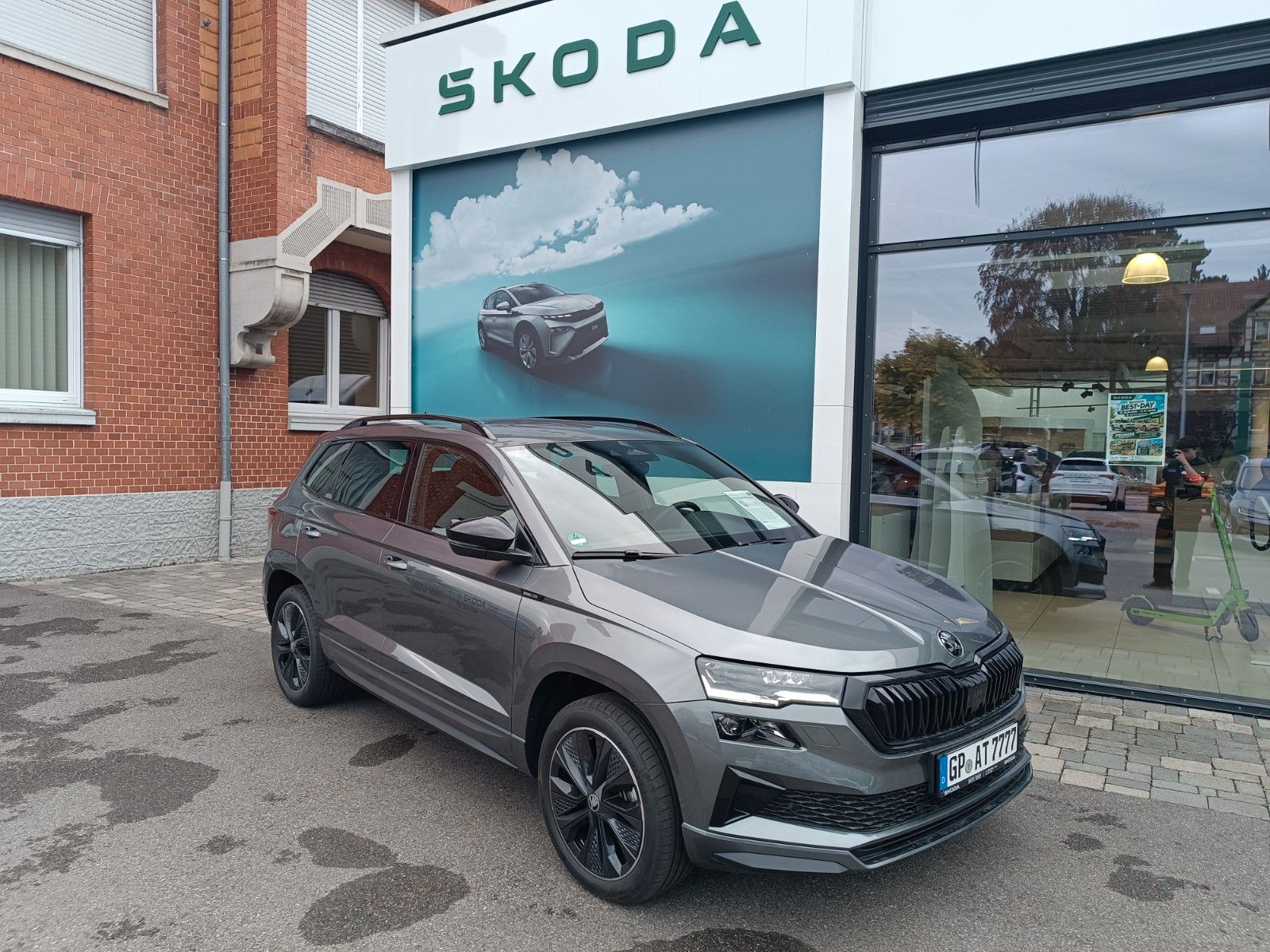 SKODA Karoq Sportline 2.0 TDI, DSG, ACC, AHK, SH, PDC