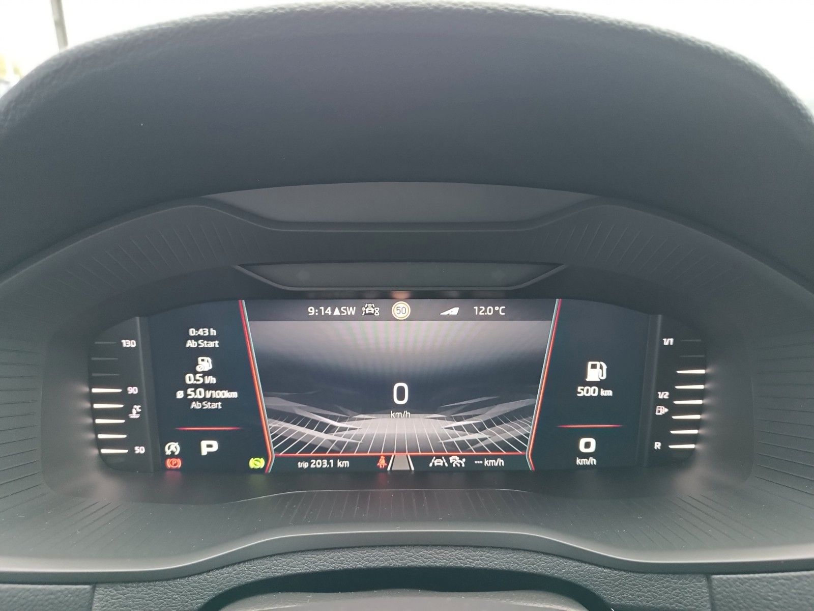 Fahrzeugabbildung SKODA Karoq Sportline 2.0 TDI, DSG, ACC, AHK, SH, PDC