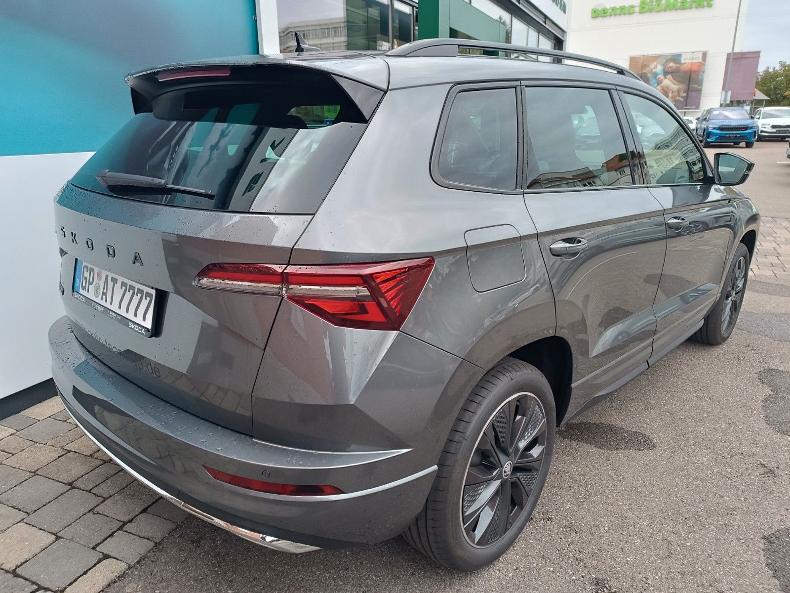 Fahrzeugabbildung SKODA Karoq Sportline 2.0 TDI, DSG, ACC, AHK, SH, PDC